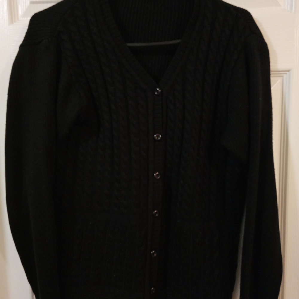 Chic Black Women's Sweater